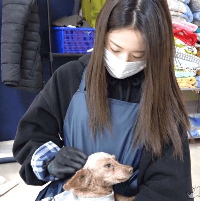 fromis-20190130-144049-007.gif