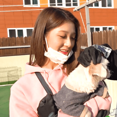 fromis-20190130-144040-013.gif
