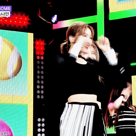 fromis-20181027-182437-001.gif