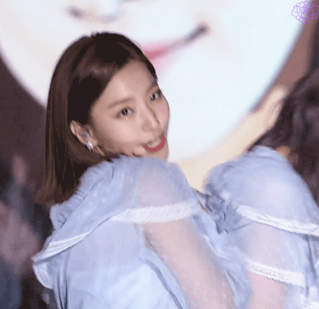 fromis-20181003-204429-004.gif
