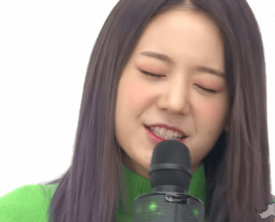 fromis-20181115-000643-000.gif